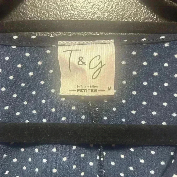 Tiffany and Grey Petites Size Medium Blouse Polka Dots Side Tie Detail Date Day - Picture 3 of 3